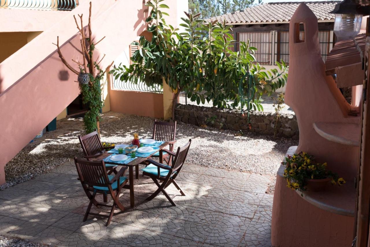 Dommos - Sunrise Apartments Cala Liberotto Eksteriør billede